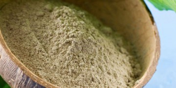 Farbloses Henna für Haare