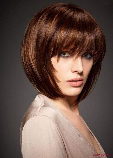 Haarschnitt Bob am Bein: Foto