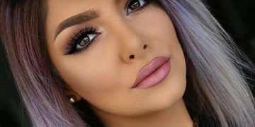 Kare auf lockigem Haar