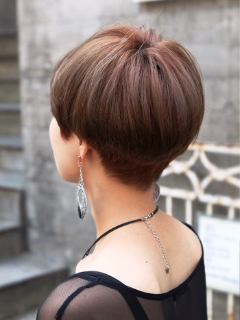 Haarschnitt Bob am Bein: Foto