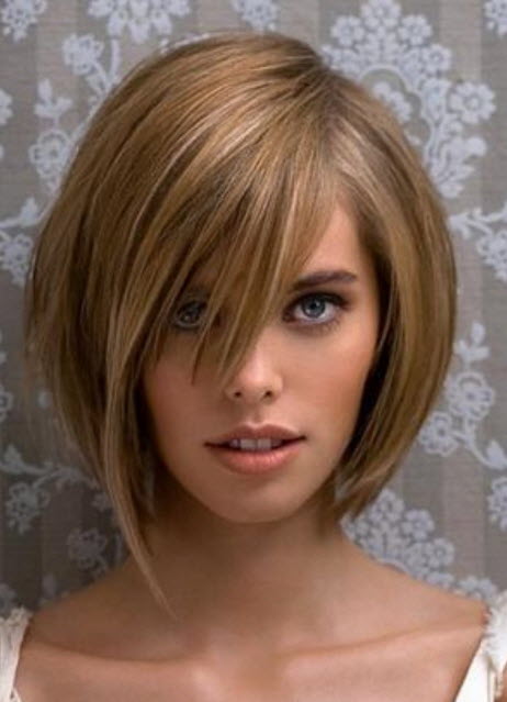 Haarschnitte mit schrägem Pony