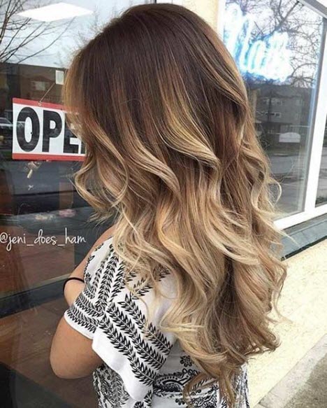 Färben von Balayage für dunkles Haar