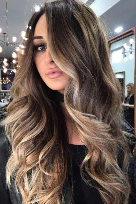 Färben von Balayage für dunkles Haar