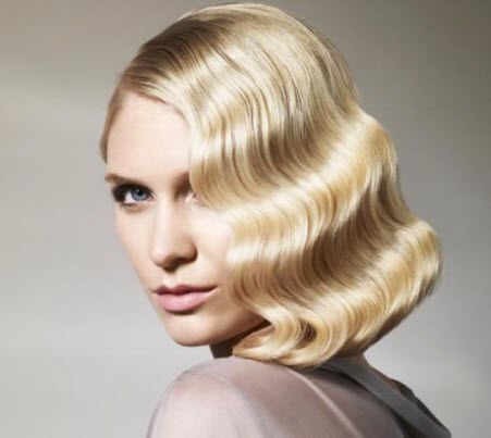 Frisuren für kurzes Haar mit Pony im Retro-Stil