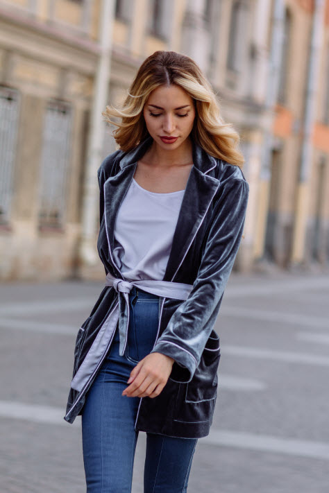 Stylischer Look für die Arbeit