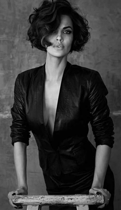 Foto von mittlerem Haar