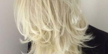 Haarschnittkaskade für langes Haar