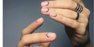 Foto der neuen Maniküre für kurze Nägel 2024-2025