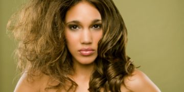 So reduzieren Sie trockenes Haar