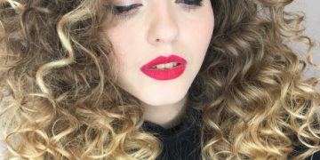 Frisur Afrikanische Locken: Stil 2024