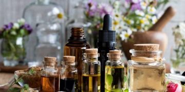 Hausgemachte Haarmasken mit ätherischem Öl. Top 5 Rezepte für Haarausfallmasken zur Stärkung und Pflege des Haares