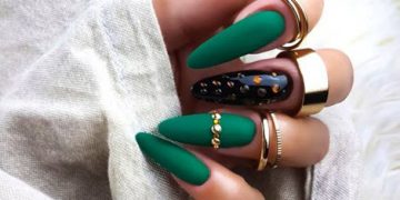 Schöne und modische Maniküre