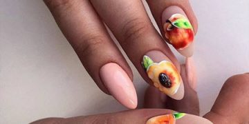 Schöne Sommermaniküre