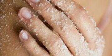 Hausgemachtes Körperpeeling: 5 Rezepte für eine gesunde und jugendliche Haut