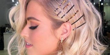 Foto von stilvollen Frisuren für mittleres Haar